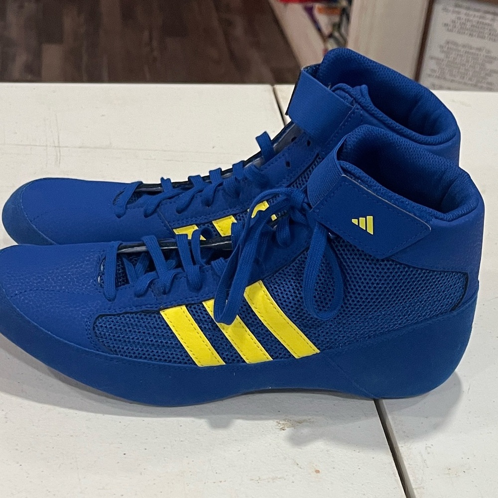 Adidas Wrestling shoes - Picture 2 of 3